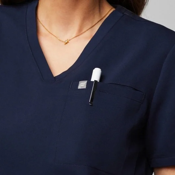 NWT Fabletics Vital Scrub Top Navy L X62 - Picture 5 of 6